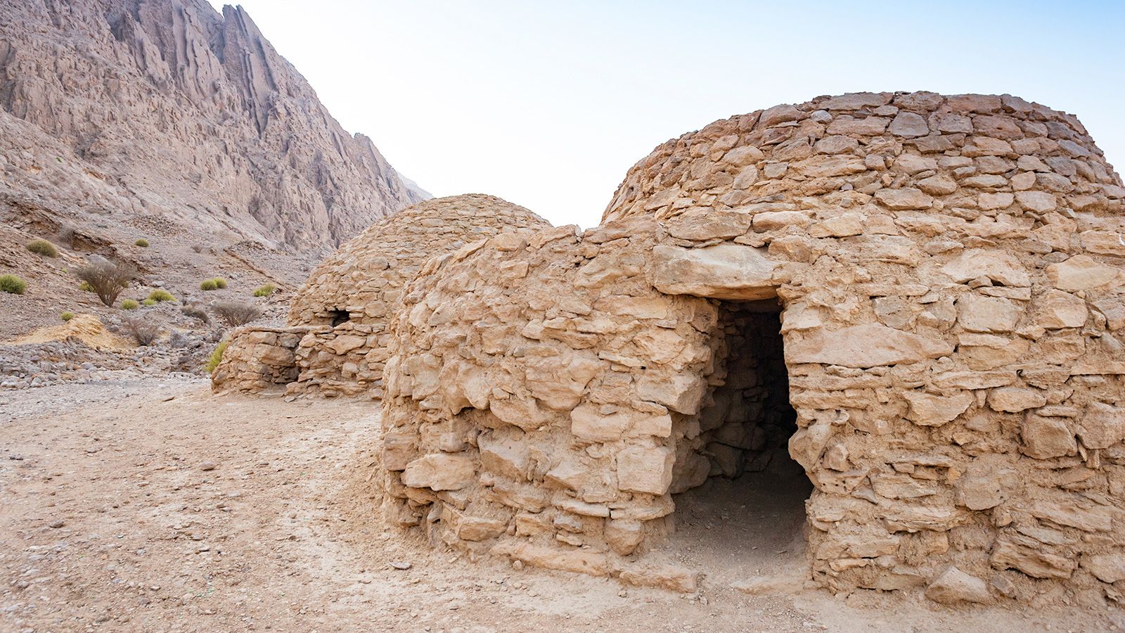 Jebel Hafit Tombs: Discovered in 1959, these 5,000-year-old tombs mark the start of the Bronze Age in the UAE.